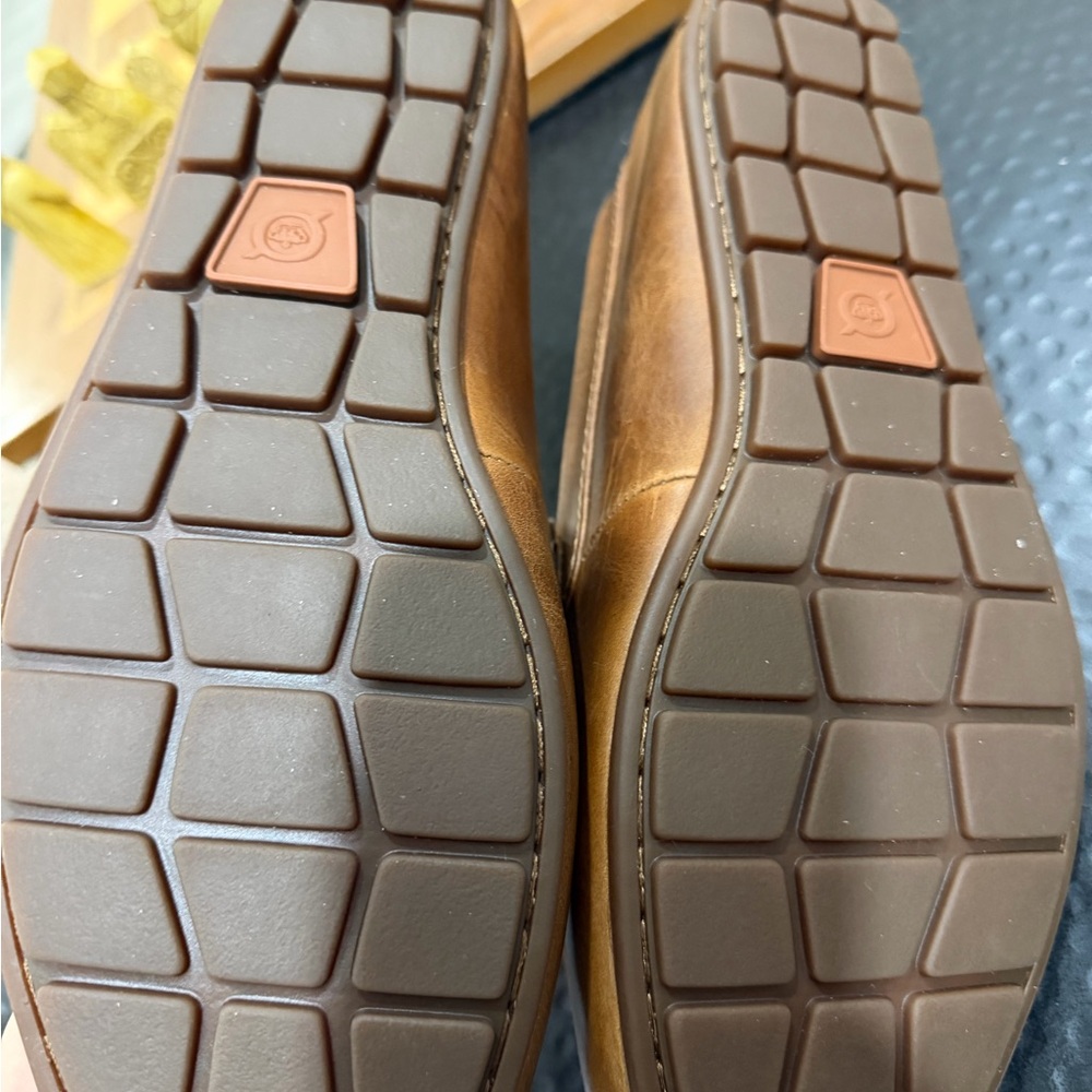 Men’s leather loafers by Born - Picture 5 of 5